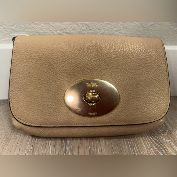 Coach Crossbody Beige Tones Size 6H X 8L Fold Over Vintage Look Small Bag - Picture 1 of 13